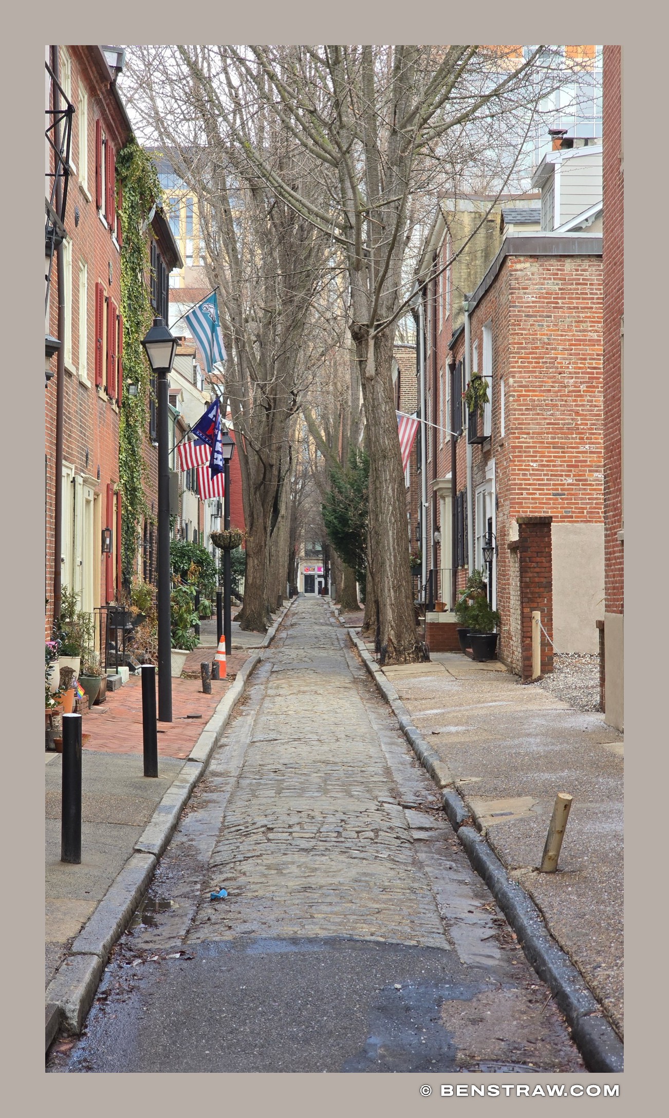 Photo of street scene in Philadelphia, Pennsylvania