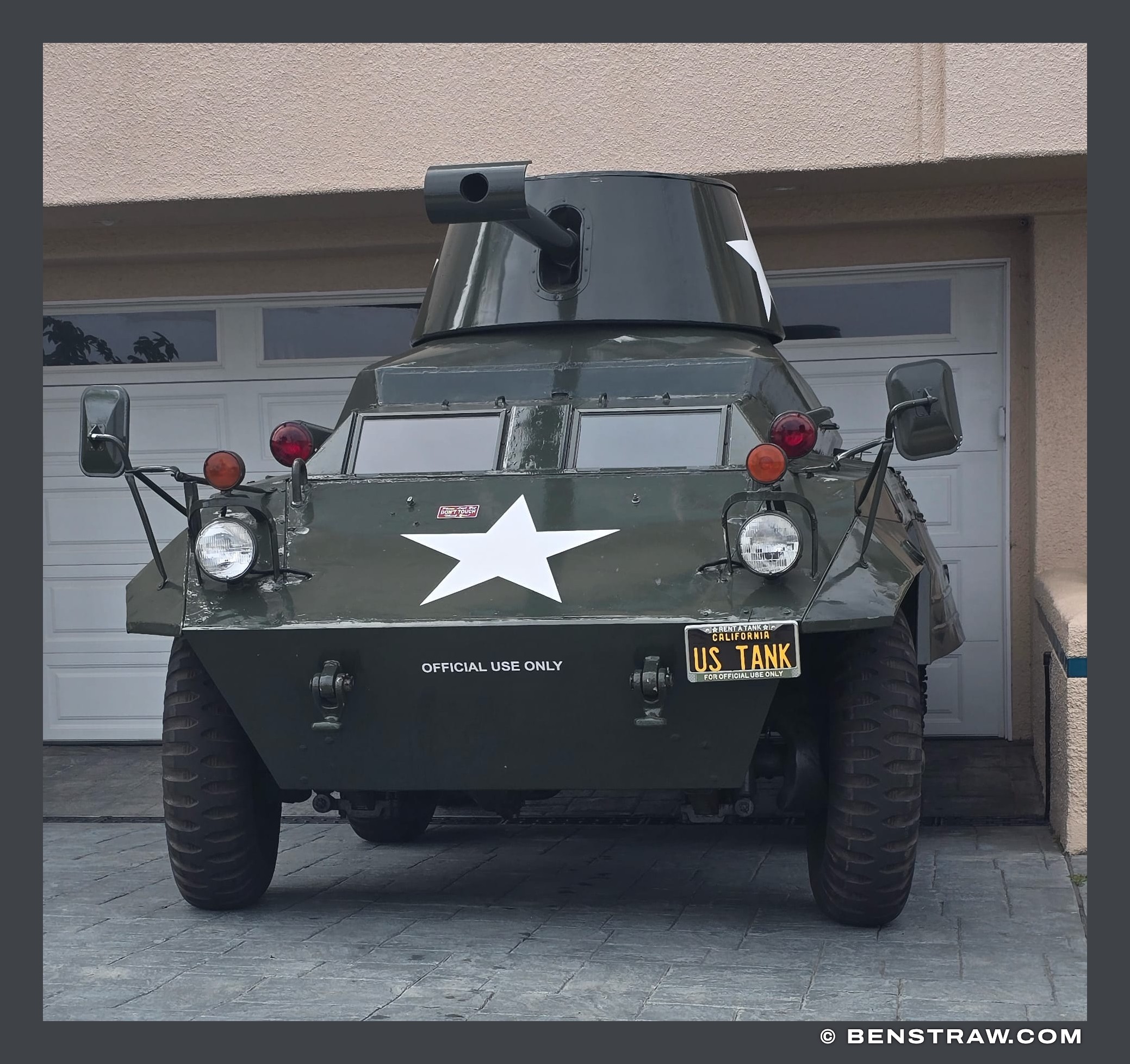 Cadillac Gage Commando V-100