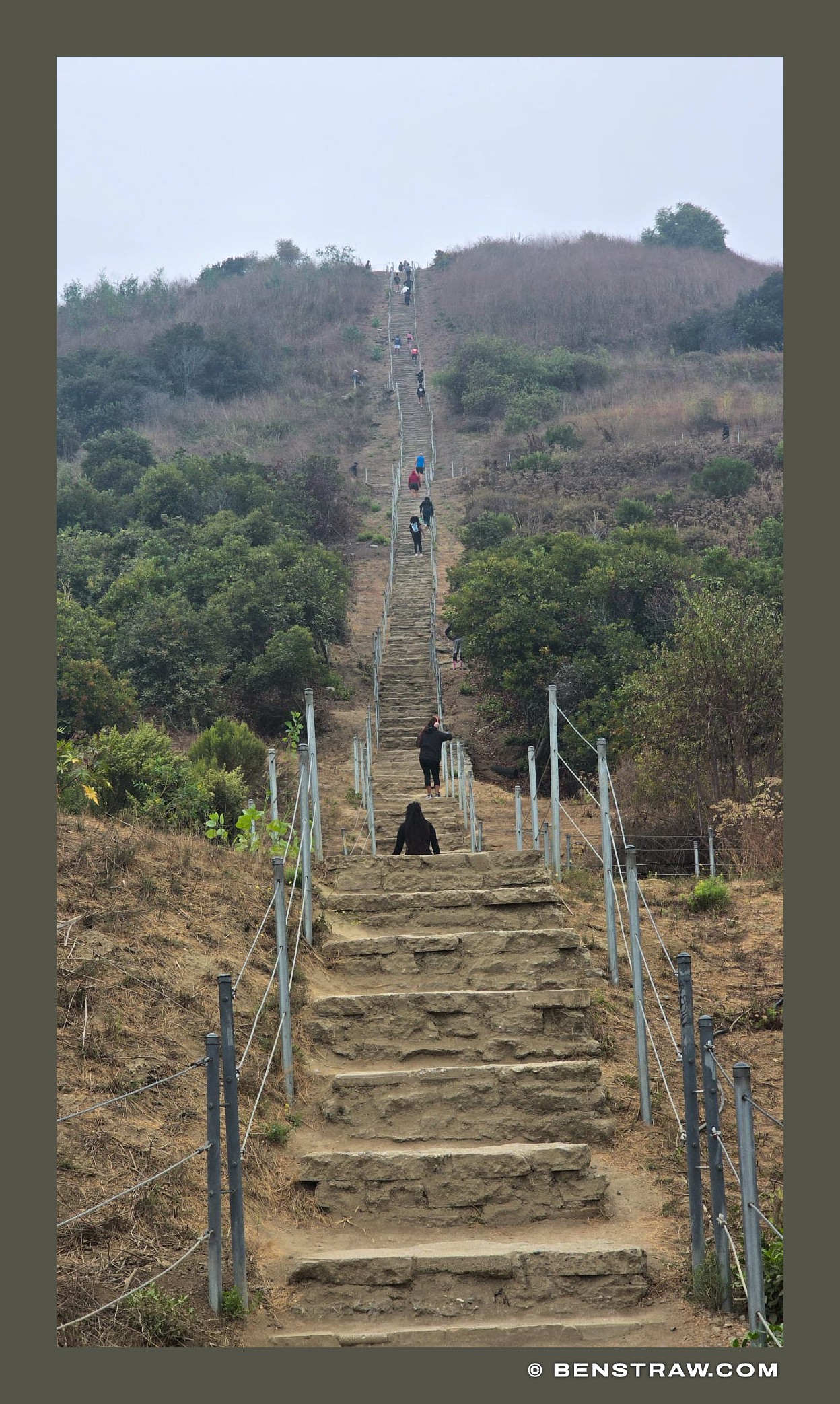 Culver City Stairs, Ascending